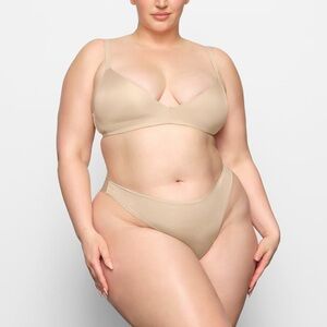 Wireless Form T-SHIRT DEMI BRA